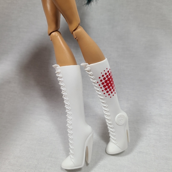 Monster High Cleo De Nile 13 Wishes Desert Fright Oasis Beach Play Doll - Picture 7 of 9